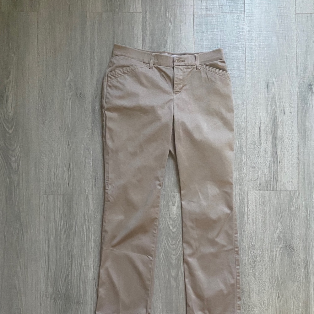 Women’s Lee Midrise Straight Leg Khaki Flexmotion Pants (8)